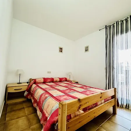 Апартаменты 3277 Platja 6 112 , En 1ª Linea De Playa, La Mas Espaciosa De Roses. Disfrutara Del Olor Del Mar, De La Arena Bajo Sus Pies, Del Aire. . . - Es-258-17 *